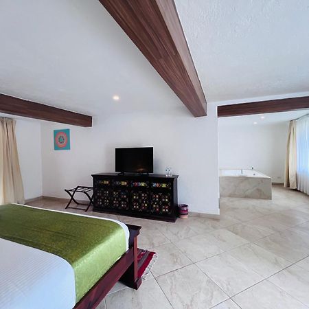 Hotel Las Puertas De テポストラン エクステリア 写真