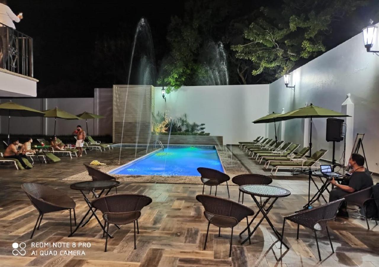 Hotel Las Puertas De テポストラン エクステリア 写真