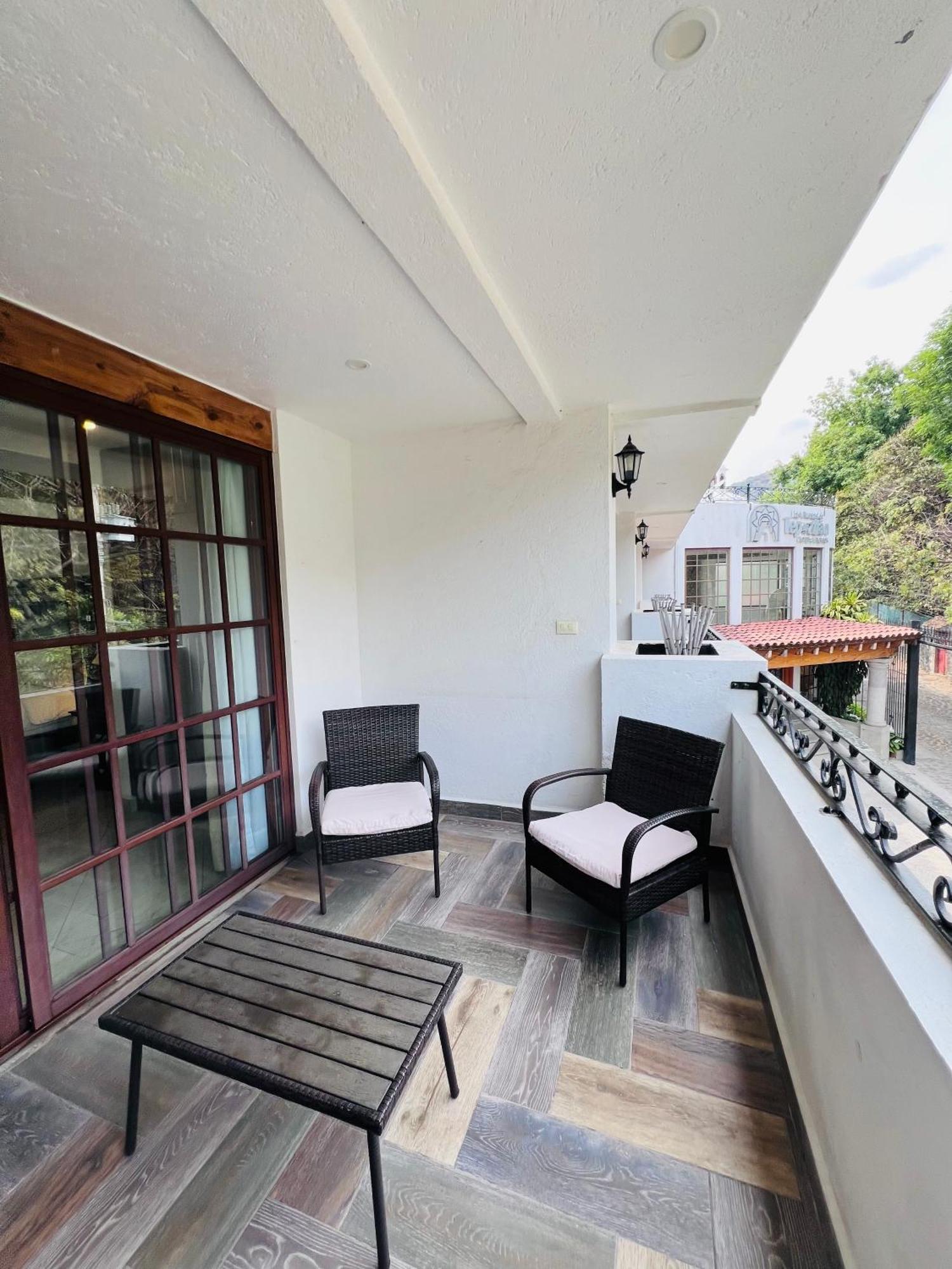 Hotel Las Puertas De テポストラン エクステリア 写真