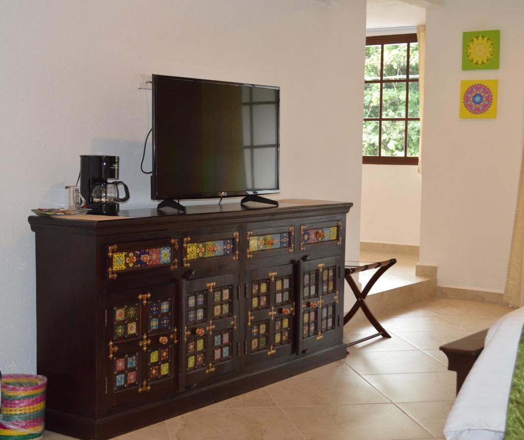 Hotel Las Puertas De テポストラン エクステリア 写真