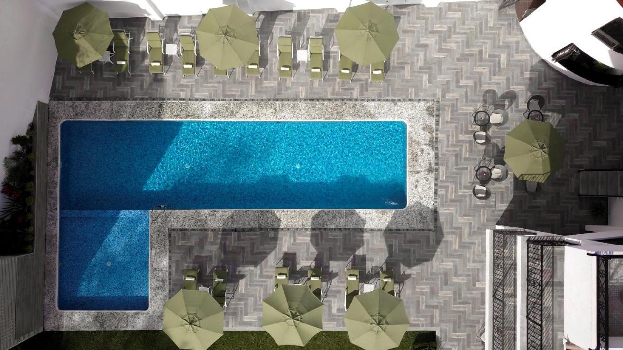Hotel Las Puertas De テポストラン エクステリア 写真