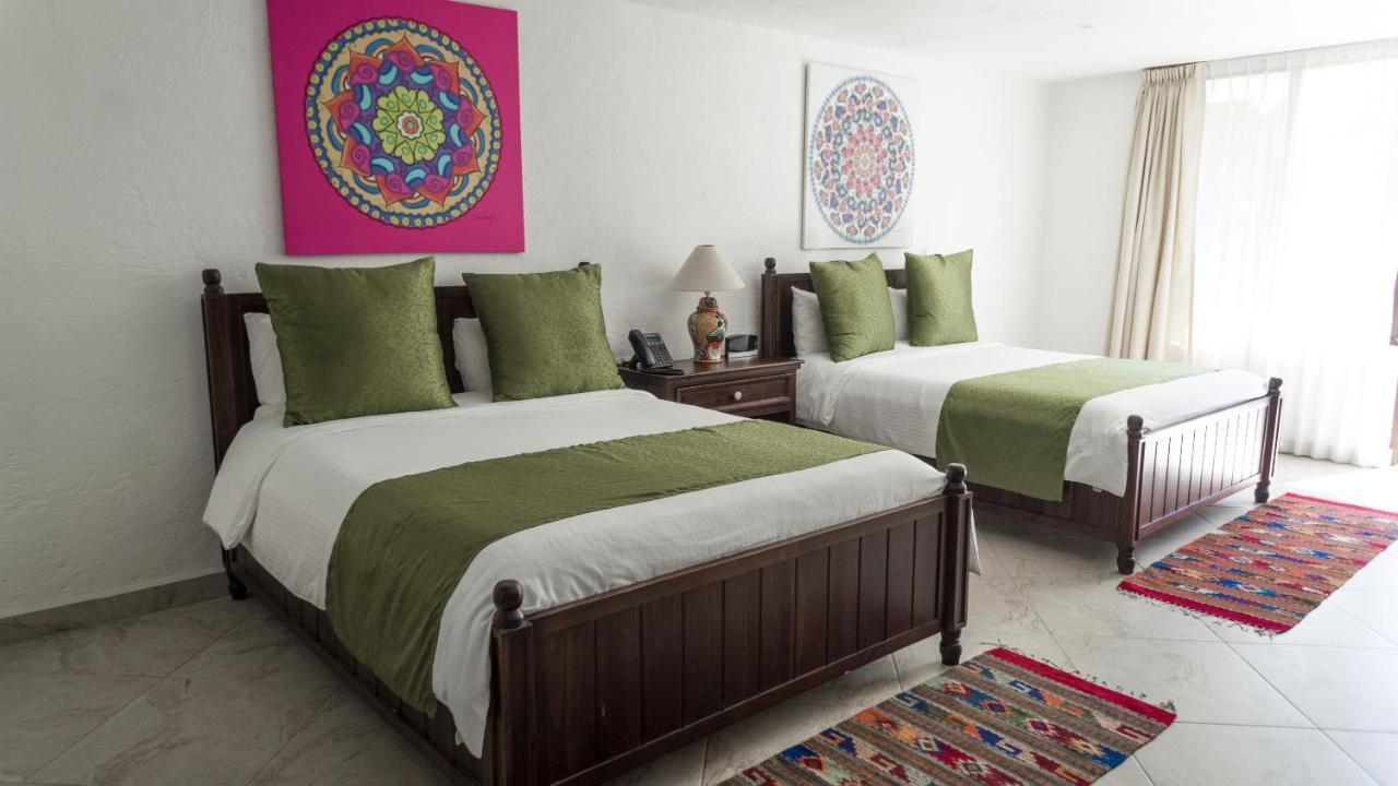 Hotel Las Puertas De テポストラン エクステリア 写真