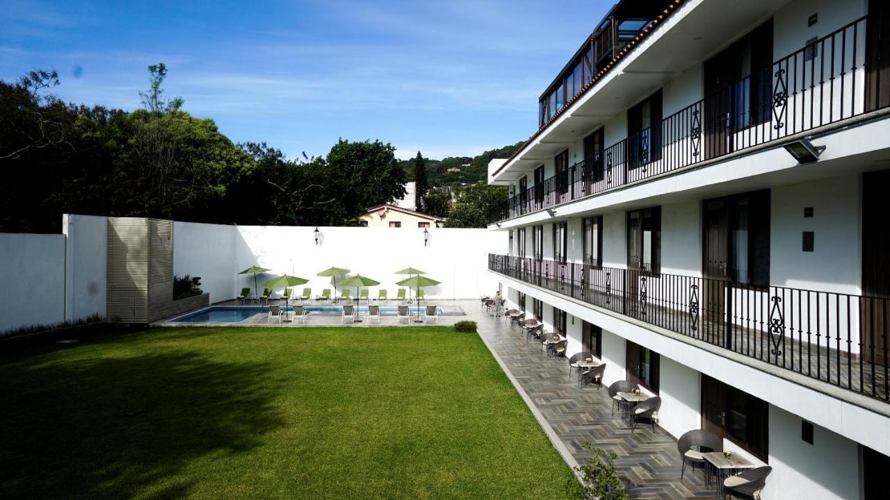 Hotel Las Puertas De テポストラン エクステリア 写真